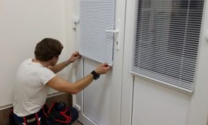 Установка рулонных жалюзи в Полевской